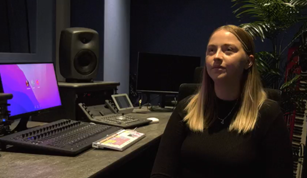 Molly Thomas deaf learner