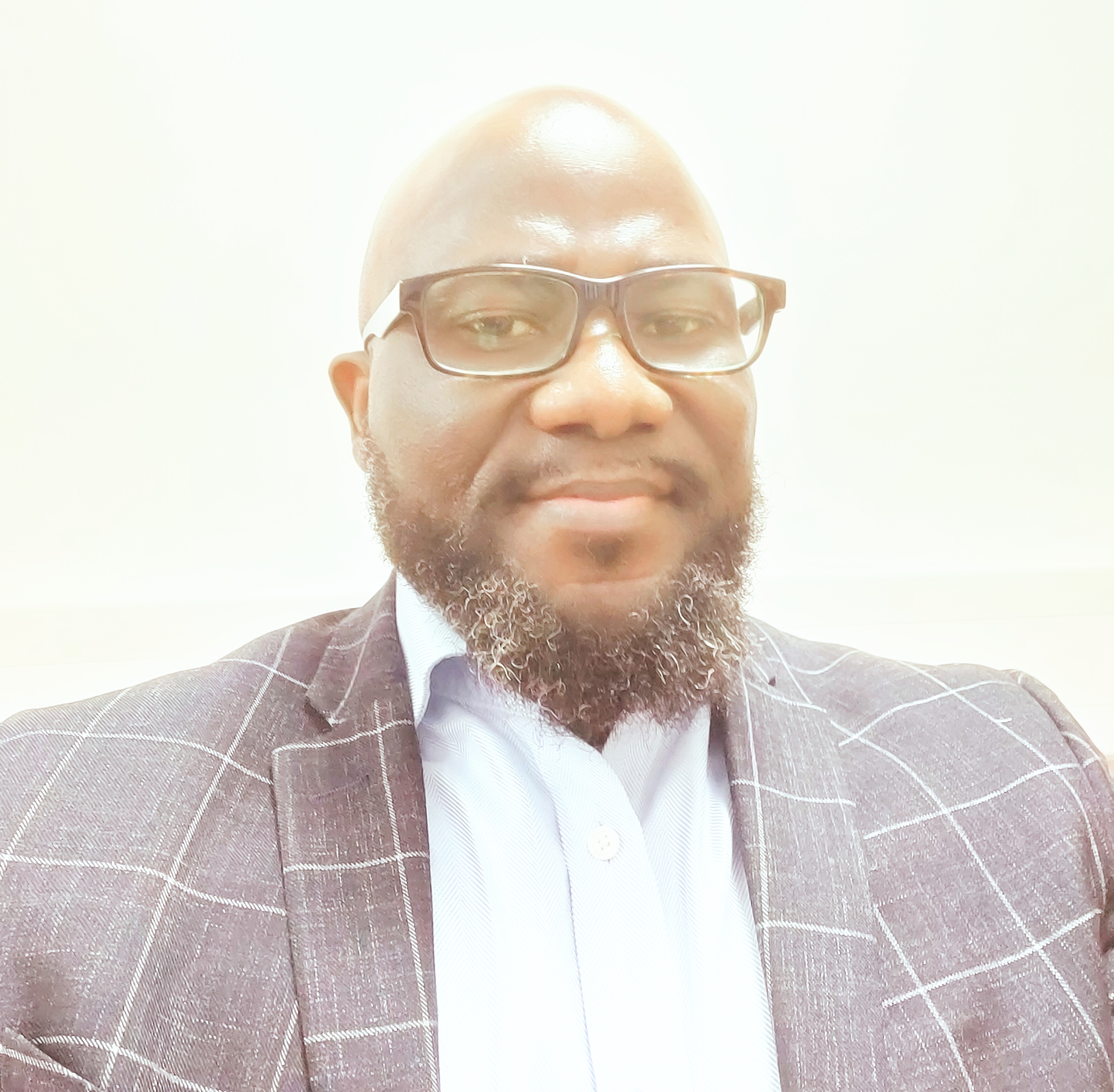 Dr Fatawu Bakare